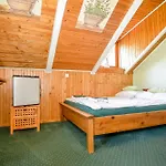 Cynamon Jacuzzi & Sauna Frühstückspension 3*