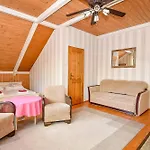 Cynamon Jacuzzi & Sauna Panzió 3*