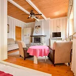 Cynamon Jacuzzi & Sauna Panzió 3*