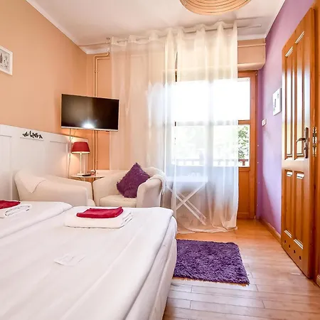 Cynamon Jacuzzi & Sauna Frühstückspension 3*