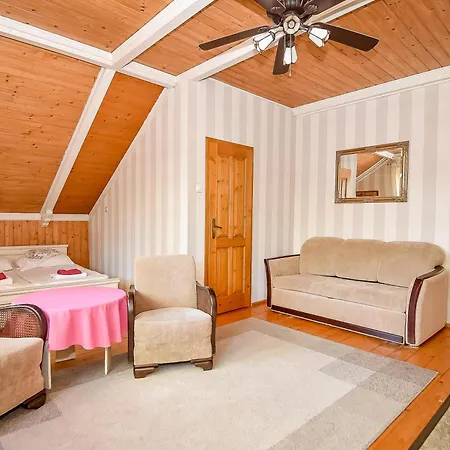 Cynamon Jacuzzi&sauna Bed & Breakfast 3*