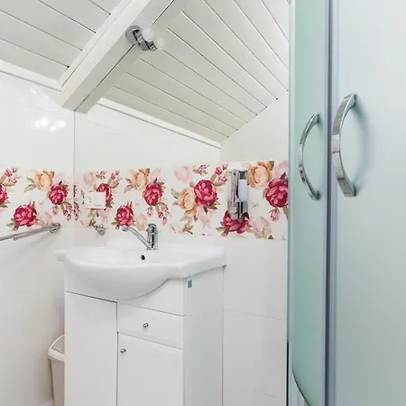 Frühstückspension Cynamon Jacuzzi & Sauna 3*