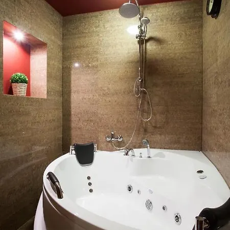 Cynamon Jacuzzi & Sauna 3*