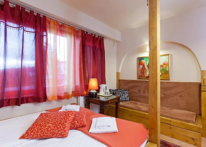 Couette-café Cynamon Jacuzzi & Sauna 3*