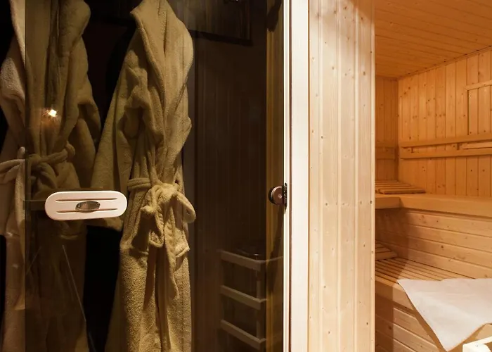 לינה וארוחת בוקר Cynamon Jacuzzi & Sauna ויסלאו