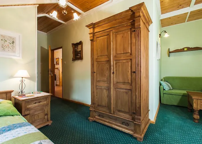 Cynamon Jacuzzi & Sauna Bed & Breakfast 3*